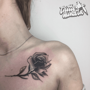 🌹🌹🌹 #tattoomonstra #tattooermonstra #inkmonstra #flowertattoo #tattoo #ink #tattooed #blackwork #blackworktattoo #blackink #tattoodesign #blacktattoo 