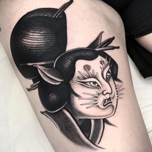 Tattoo by Gabriele Cardosi #GabrieleCardosi #Awesometattoos #besttattoos #tattoodoapp #appartists #trendingtattoos #toptattoos #tattoodoappartists #blackandgrey #japanese #cat #kuroneko #geisha