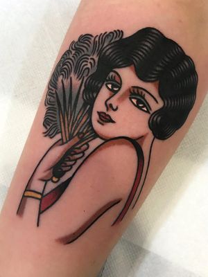 Tattoo by La Dolores #LaDolores #Awesometattoos #besttattoos #tattoodoapp #appartists #trendingtattoos #toptattoos #tattoodoappartists #traditional #ladyhead #1920s #flapper #color #pinup