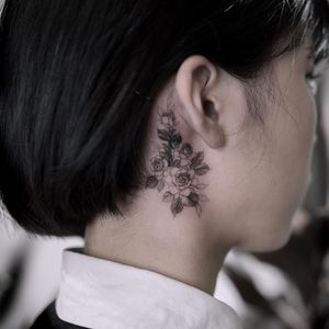 Tattoo by Goyo Tattoos #GoyoTattoos #Goyo #necktattoos #necktattoo #neck #jobstopper #rose #flower #floral #illustrative #plant