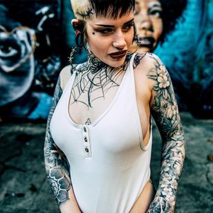 Lauren, también conocida como Lozzy Locks, fotografiada por Danny Woodstock #DannyWoodstock #WoodstockModels #tattoomodel #tattoophotography #tattooart #fineart