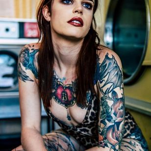 Isabelle tatuada fotografiada por Danny Woodstock #DannyWoodstock #WoodstockModels #tattoomodel #tattoophotography #tattooart #fineart