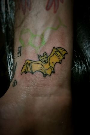 #yellow #bat #mini #tattoo #tatuaje #lujan #argentinatattoo #party #love 