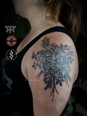 WORKAHOLINKS TATTOO Unit 6 Anonas Complex Anonas Rd. Q. C. For inquiries pm or txt to 09173580265. Flower tats. Supplies from #tattoosupershop #metallicagun. Thanks to #kushsmokewear. Inks from #RadiantColorsInk #RADIANTCOLORSINK #RadiantColorsCrew #MyFavoriteWhite #tattooartmagazine #tattoomagazine #inkmaster #inkmag #inkmagazine #HelloDarknessMyOldFriend #RadiantRealBlack #MyFavoriteBlack #originaldesign #tattooartistinqc #tattooartistinmanila #tattooshopinquezoncity #tattooshopinqc #tattooshopinmanila Good afternoon.