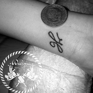 Micro-tattoo by wachma.inkPour toute demande de devis 📊📈 ou prise de rendez-vous 📆 , vous pouvez passer par le site officiel 🌐 via l'application Tattoodo📲 par Email 📧 ◇wachma.ink@outlook.com◇Tel: ☏ +(216) 50723750  #tattoomaker #tattooed #lifestyle #celebrity #tattooartists #tunisia🇹🇳 #tunisiancommunity #idreamoftunisia #tunisianartist #famous  #thenewworldorder #ink #tattoos #inked #art #tattooed #love #tattooartist #instagood #tattooart #fitness #selfie #fashion #artist #girl #follow #photooftheday #model 
