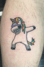 Home boy lost a bet to a coworker so that’s where I came in and hit him with the 9r shader and thus Dab’n Unicorn was born!! Done with the best @thesolidink @hivecaps @stencilanchored #guyswithtattoos #unicorn #dab #dabbing #dabbingunicorn #legtattoo  #solidink #meekBtattoos #sandiego #california #trad #traditional #traditionaltattoo #color #BoldTattoos #life #hivecaps #fkirons #neotraditional #neotraditionaltattoo