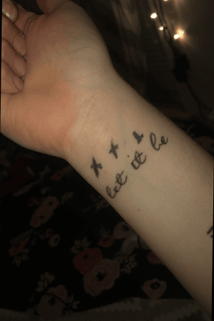 I got this one after starting a job I hated reminding me that sometimes you have to let the bullshit be, its a small reminder thats saved me from doing lots of dumb things #letitbe #letteringtattoo #smalltattoos #simple #3rdtattoo 