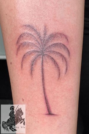 she wanted a memorable #palmtree for 10 years in #LosAngeles 