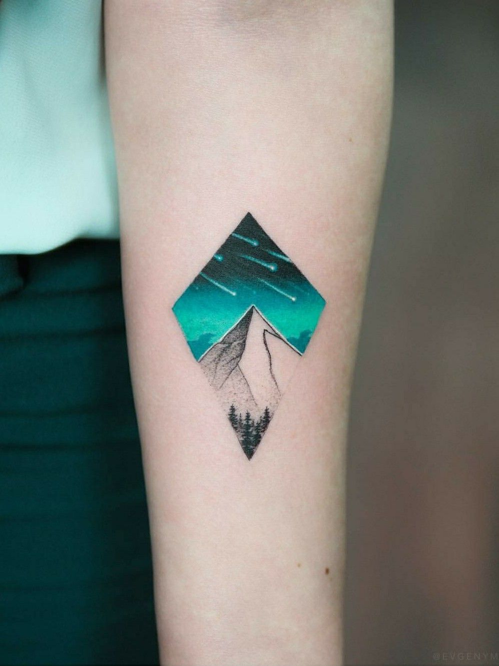 Discover more than 78 minimalist shooting star tattoo latest  thtantai2