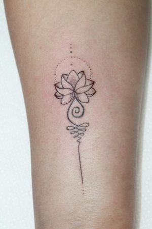 #tattoomandala #tattoolotus #minitattoo #tatts #lotus 
