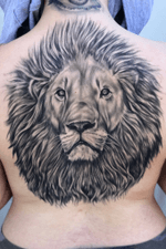 Lion on back! #lion #blackandgrey #realism #portrait 