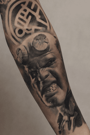 Tattoo uploaded by Artem Marchenko • Hellboy, part of the sleeve  #HellBoy#portait#blackandgrey#blackandgreytattoo#realistic • Tattoodo