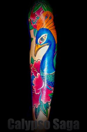 #calypsosaga #peacock #birdtattoo #legtattoo #femaletattooist #londontattooartist #tattoo 