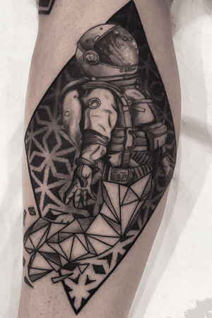 Tattoo uploaded by Martin McMurray • Geometric space guy ✌🏻 • Tattoodo