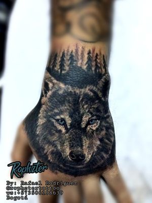 Wolf on the hand#wolf #wolftattoo 