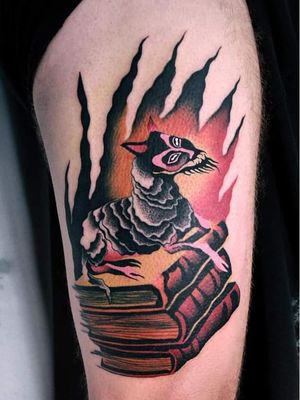 Tattoo by Tayri Rodriguez #TayriRodriguez #besttattoos #favoritetattoos #uniquetattoos #specialtattoos #tattoosformen #tattoosforwomen #books #cat #monster #yokai #demon #fire