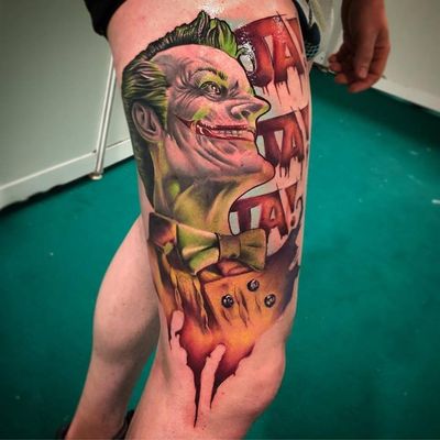Urban Joker in colour realism on whole thigh.