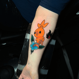 Today got to do this awesome #torchic for @blaziken_gaymer317 She sat like a rock for this piece ! More Anime & Pokemon Tattoos Please 🤟🏻🤟🏻 Done in @crackerjacktattoos out in Haltom City 🌃 #TattzByAG #Ink #Tattoo #Tatuaje #BodyArt #Pokemon #PokemonTattoo #Anime #AnimeTattoo #BoldColors #Traditional #TraditionalArt #TraditionalTattoo #haltomcity #fortworthtattoos #fortworth #fortworthtx