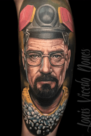 Breaking bad !!  Done by Louis Vicedo Dones      Atelier 22 tattoo , sponsored by Shadink tattoo ink #breakingbad #walterwhite #ColorfulTattoos #realism #portrait #portraittattoo 