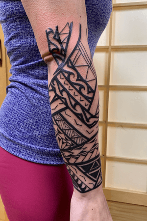 Second session on this polynesian sleeve in progress 