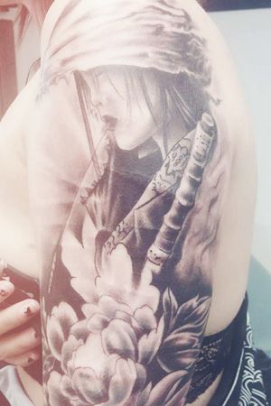 Kunoichi Flower Tattoo #japanesetattoo #japanesewoman #kunoishi #flowertattoo #blackandgray   