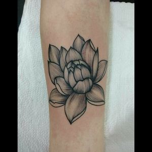 #tattoo #inked #ink #whipeshading #whipeshadingtattoo #liner #freehand #details #detalles #tattoo #flor #flower #tatuajedeflor #flordetatuaje #luchotattoo #luchotattooer