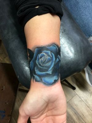Pretty cool color blue rose(cover up)