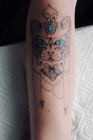 tattoo#mandala#cat#blueeyes#tattooartist#Nenad