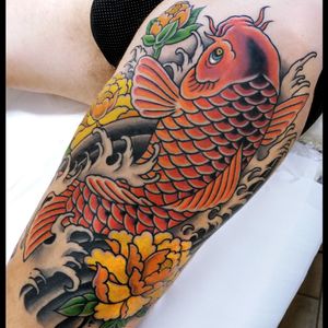 Koi tattoo ;) . #japanesetattoo #japanese #raijin #dragon #irezumi #traditional #traditionaltattoo #color #romatattoo #sleeve #neotraditional #Tattoodo