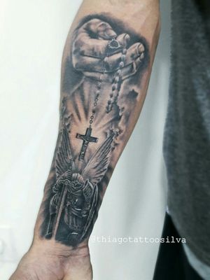 Bom dia puceis 💥💥 Orçamentos 61 991950190#anjo #tattooanjo #guerreiro  #crucifixo #angel #angeltattoo #fé #tattooreligiosa #céu #tattoorealista  #realismo  #inspirationtattoo #tattoojao  #blackandgray #tattoorelismo  #tattooartistmagazine #electricink  #tattoodo #tattoo2me #tattooartist #artfusion #tatuadorbrasileiro  #tattooart #bsb #brasilia #tattoobsb #thiagotattoo #tattoolove #tattoobrasil