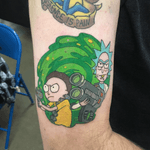 Drove halfway across the United States to Odessa, Texas this past weekend for the Ink Masters Tattoo Expo and gotto do this sweet Rick & Morty tattoo for a nice fellow! Love getting to do awesome tats #solidink #meekBtattoos #sandiego #california #trad #traditional #traditionaltattoo #color #BoldTattoos #life ##hivecaps #fkirons #neotraditional #neotraditionaltattoo #thebvcklinecollective #rickandmorty #adultswim #portal #animation #illustration #Toontats #cartoontattoo 