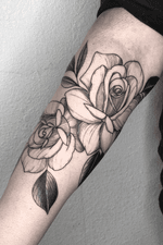 Roses #tattoo #tattoos #blackandgreytattoos #inkedmag#myinkaddict #lasvegas #tattooworkers #tattooartist #inked #blacktattoo #tattooart #worldofpencils #artist #floral#floraltattoo #lasvegastattoo #lasvegastattooartist #dotwork #iblackwork #artist #inked#rose #blxink #rosetattoo #roses#crosshatch#blackworkerssubmission