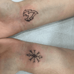 Mes premières pièces minimalistes ! Merci @emidpain.mp4 pour ta confiance on se revois bientôt pour la suite 😘 #tinytattoo #tinytattoos #tinytatts #firetattoo #firetattoos #tattoofire #icetattoo #snowtattoo #snowflakestattoo #snowflaketattoo #tattoo #tattooflash #tattoosketch #tattooidea #tattooapprentice #tattooapprenticeship #inkedgirls #inked #inkedgirl #ipadproart #drawing #draw #mydrawing #mesdessins #dessindujour #lineworktattoo #micron #sketchbook #paristattoo #tattoofrance 