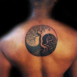 #treeoflife #tree #nature #treeoflifetattoo #tattootree #life #spiritual #wisdom #meditation #consciousness #blackandgreytattoo #backtattoo #YinYang