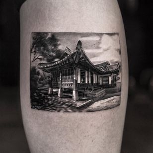 Tatuaje de Inal Bersekov #InalBersekov #black grey #realism #realistic #hyperrealism #house #building #Korean #scape