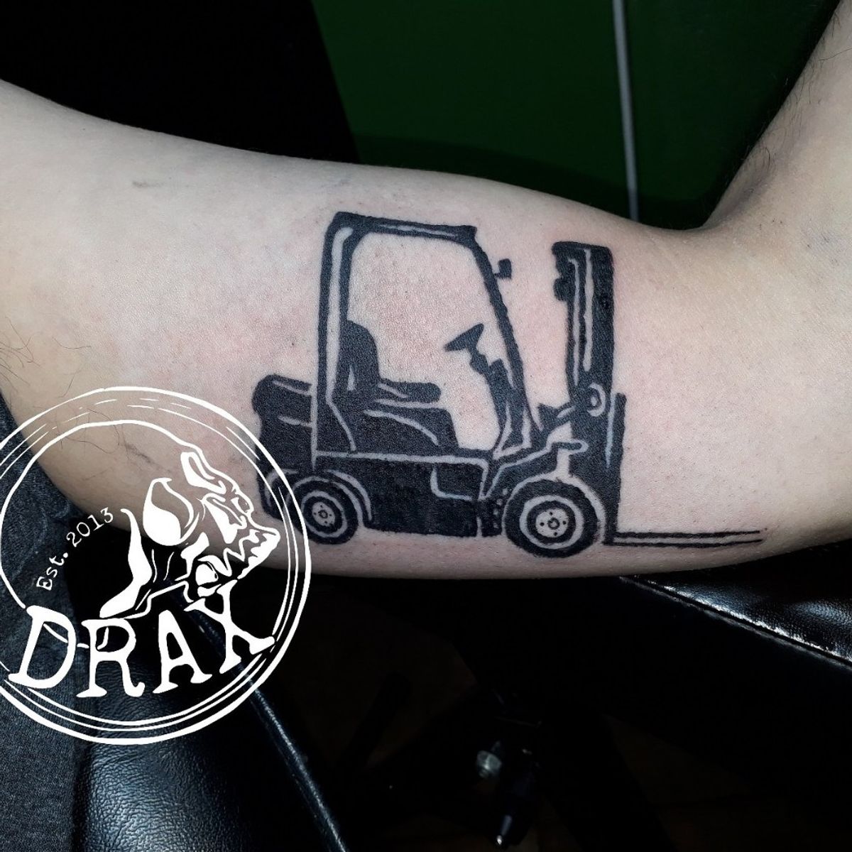 Tattoo uploaded by Drax Guevara • Blackwork Forklift • Tattoodo