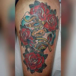 #traditional #roses #anchor #tattoo #oldschool #love #family #style #eternalink #inkedmuscles #tattooandfitness #bodyandsoul #italiantattoer #tatuaggipadova #tatuaggi #padova 