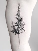 Tattoo by Oscar Akermo #OscarAkermo #naturetattoo #nature #animal #plants #environment #flower #floral #portrait #lady #ladyhead