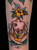 Tattoo by AZamp #AZamp #AlexZampirri #naturetattoo #nature #animal #plants #environment #goddess #motherearth #flower #floral #daisy