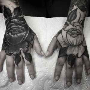 Positive + Negative Dotwork Flowers on the Hands