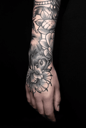 • thank you 🖤 • #handjob #blossom #squirrel #neotraditional #fun #nature #tat #tattoo #ink #inked #sketch #balmtattoogermany #drawing #illustration #neotradeu #ntgallery #ladytattooers #germantattooers #bodyartmag #taot #tattoos #ttt #riagoldtattoo @ladytattooers @germantattooers @neotraditionalworldwide @nxt.lvl.tattoo @balmtattoogermany @neotraditionaltattooers @tattoosnob @tradtattoos @neotraditionaleurope @feelfarbig