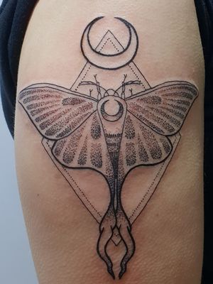 #mothtattoo #moth #arm #geometric #lunarmoth 