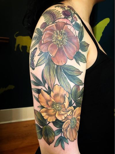 Tattoo by Alice Kendall of Wonderland PDX #AliceKendall #Wonderland #Portland #color #nature #biological #flower #floral #plant #plantlife #ecology #biologicalillustration #illustrative #botanicalillustration