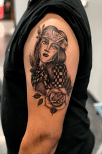 Chola traditional this was fun!!! Feel free to mesaage me for info!!! #chola #fineline #blackandgrey #traditional #traditionaltattoo #black #chicano #oldschool 