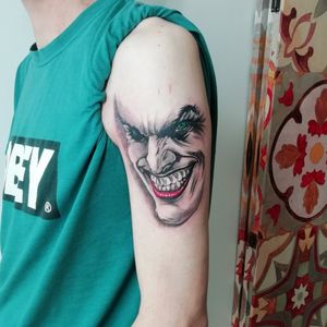 Joker face for my friend Dave#tattoo #tattooaveiro #ink #eikon #eikondevice #criticalpowersupply #symbeos #symbeosrotary #nocturnalink #intenze #intenzeink #kwadroncartridges #odintattooequipments 