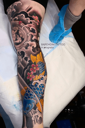 Leg sleeve japanese tattoo. @bardadim.studios #japanesetattoo #japaneseink #inked #japanesesleeve #koitattoo #koisleeve #asiantattoo #irezumi #wabori #traditionaltattoo #irezumicollective #magicmoonneedles #fitnessmotivation #fitness #tattoovideo #nyctattoo #tattoovideos #ttt #wtt #tttism #tattoo #tattooartist #tattooideas #blackandgreytattoo #colortattoo #tattoodo #tat  