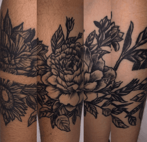 Floral arm peice with a negative band. Rose, Sunflower, Magnolia and more