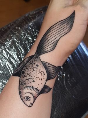 #goldfish Artist's IG: mellealyx_tattoo Location: Plateau, Montreal (Canada)