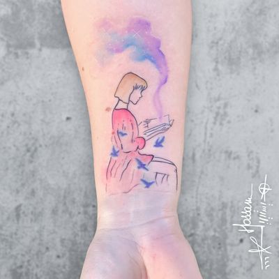 Agge said that there’s no better therapy after a long working day than to isolate herself away from everything and read a book and let her imagination drift away.. I don’t usually do cover ups or fix tattoos but I had the feeling that I can do something beautiful out of this one. Thank you agge for your trust 🙏🏽 #watercolortattoo #readingtattoo #birdstattoo #amsterdamtattoo #birdstattoo #inked #inkedup #hossam_hysteria #tattoohysteriaamsterdam #tattoohysteria