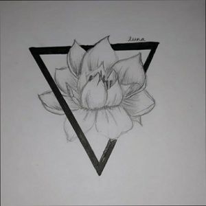 #geometric #flower #triangle #realism #pencildrawing #pen #unipin 